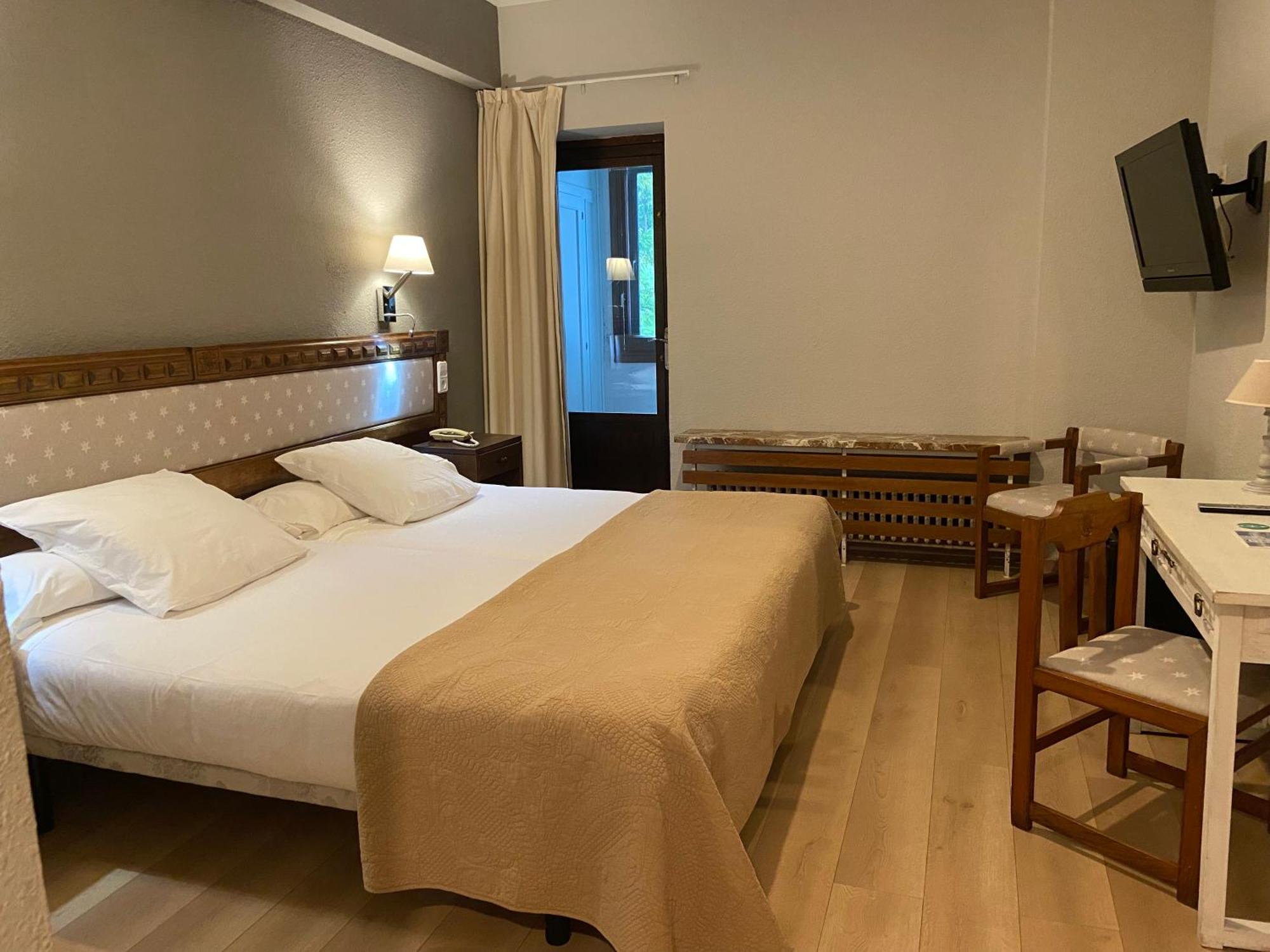 Hotel Edelweiss Candanchú Zimmer foto